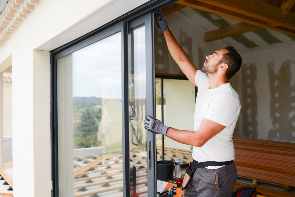 When to Choose Milgard AX550 Moving Glass Walls for Indoor Outdoor Living