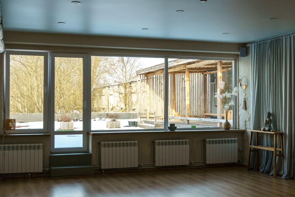 How Vinyl Windows and Fiberglass Windows Compare for Energy Efficiency Durability and Long Term Value