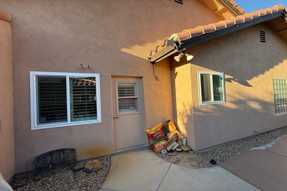 Signs Your Desert Home Needs Premium Vinyl Window Replacements